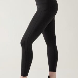 Athleta Ultimate Stash Pocket 7/8 Tight Black Size M NWT